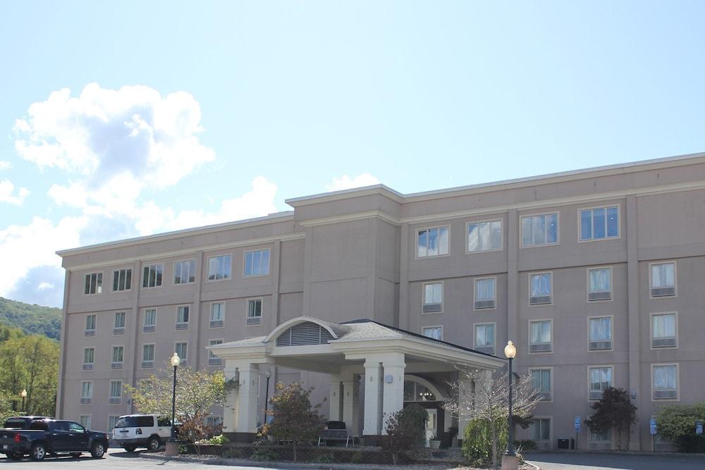 Hampton Inn Norton, Va エクステリア 写真